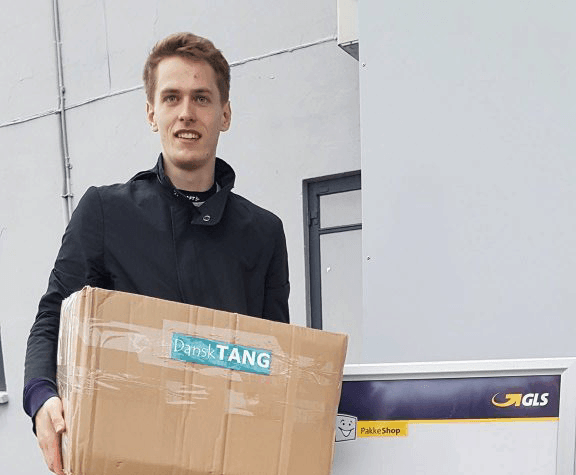 Dansk tang sender pakke til luxenborg